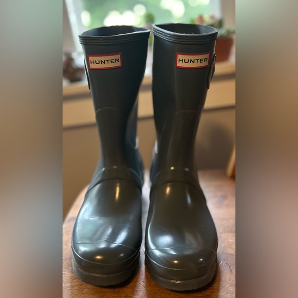 Hunter Women’s Light Gray Rain Boots - Picture 1 of 10